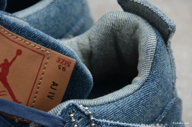 Jordan Levi's Denim x 4 AO2571-401 Nike Air 0803